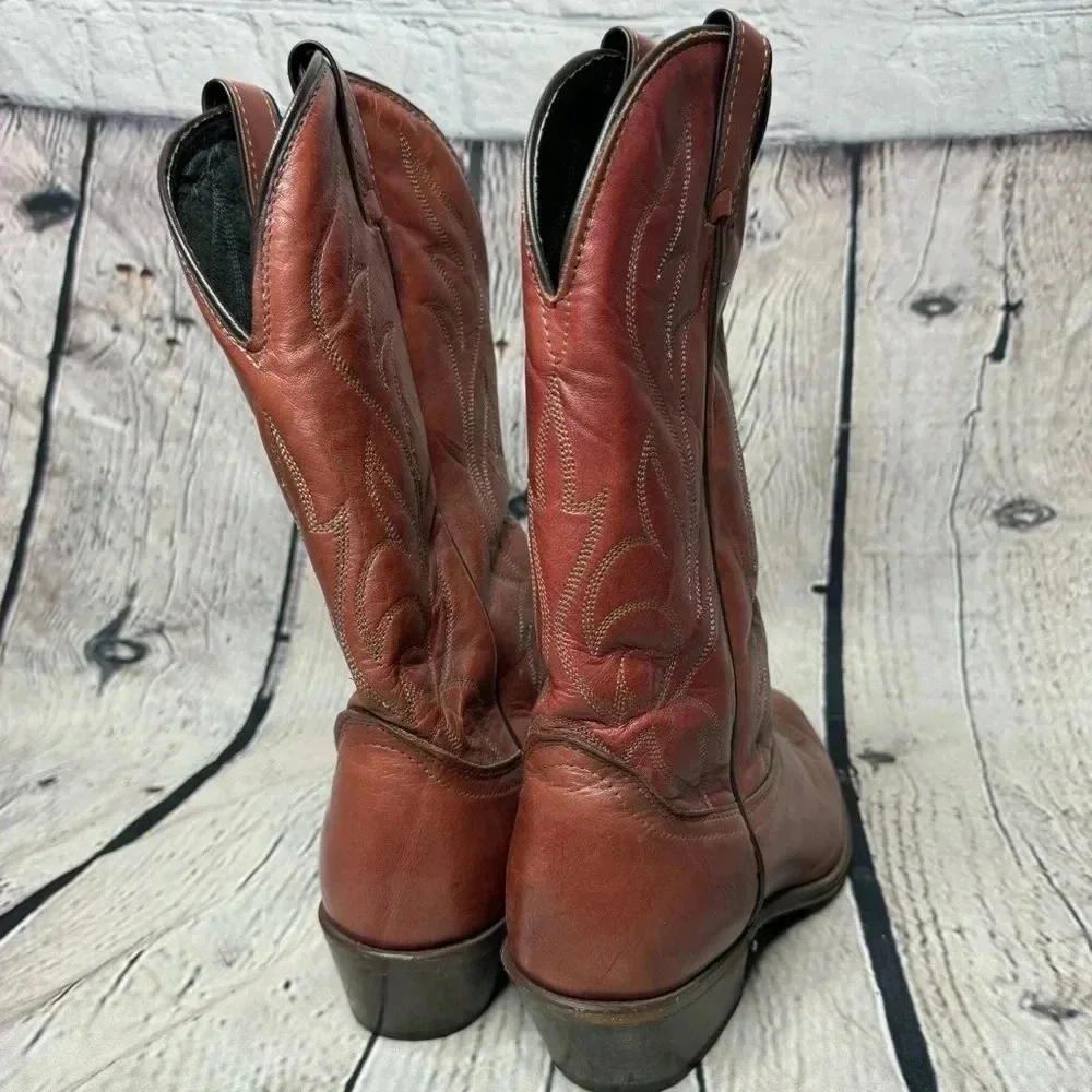 Vintage Laredo Mahogany Leather Cowboy Boots Men’s size 9 EE